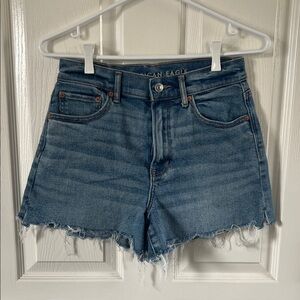 American Eagle Outfitters Highest Rise 90's Boyfriend Short Size 4 Medium Wash